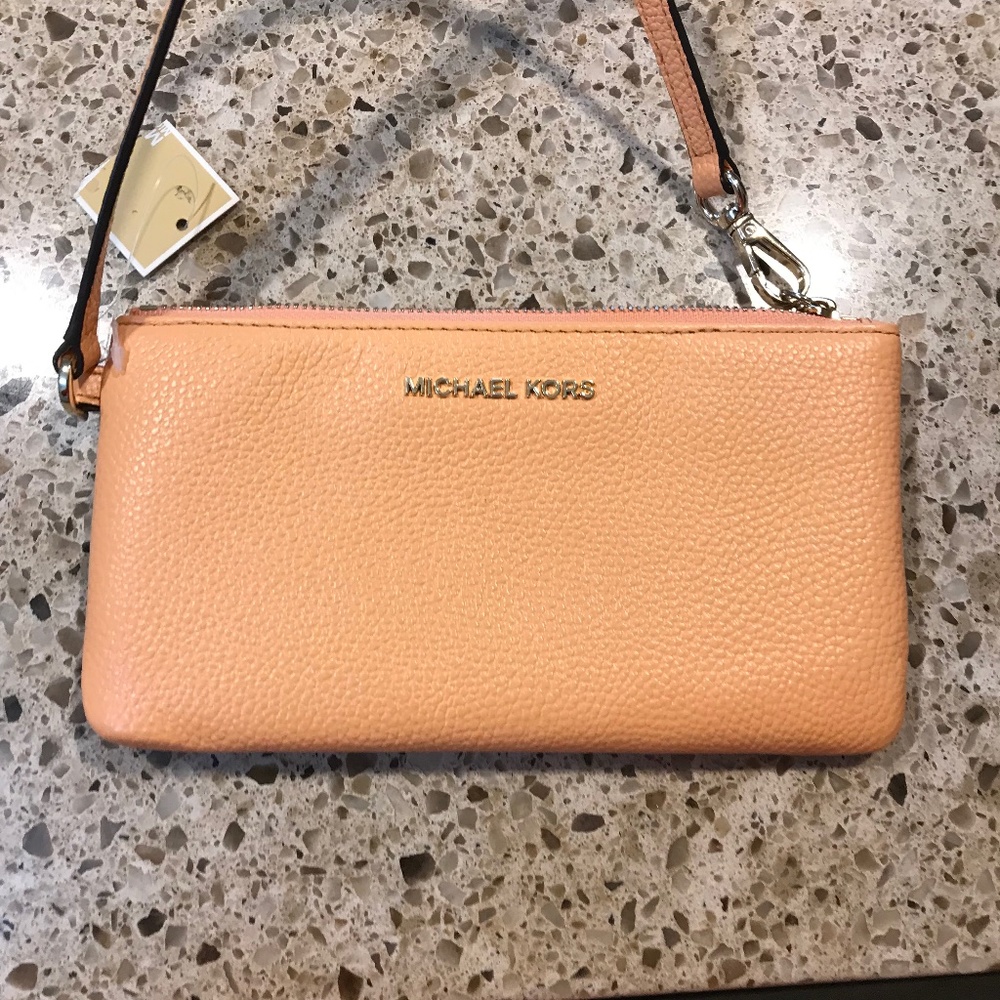 MICHAEL KORS WRISTLET-NEW